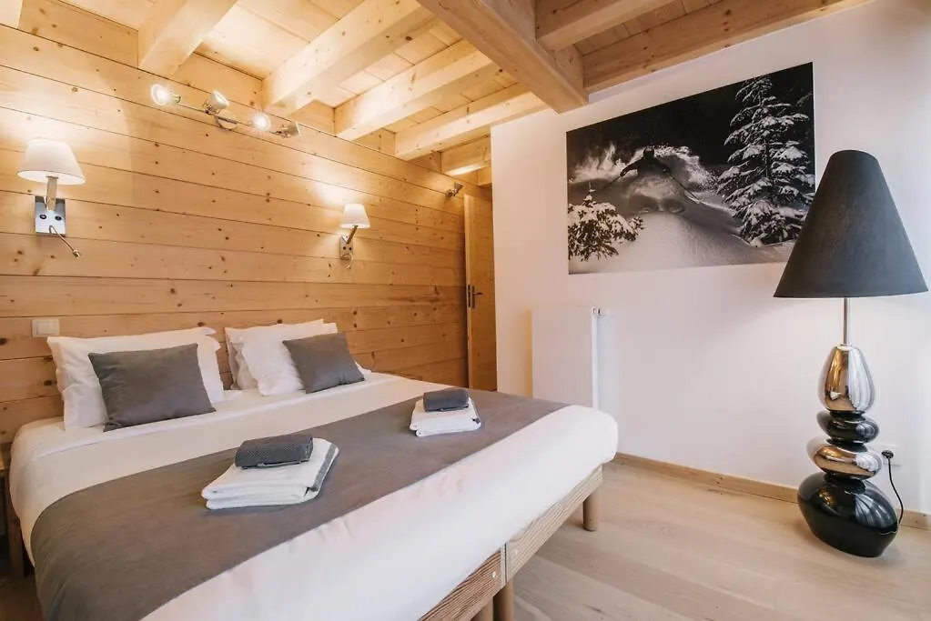 The Alpine Lodge Les Gets 0*,